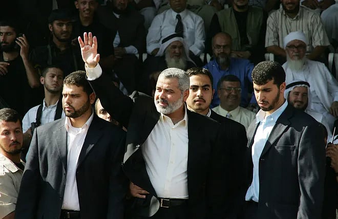 ফিলিস্তিনের গাজা নগরীতে হামাসের একটি সমাবেশে সংগঠনটির রাজনৈতিক শাখার প্রধান ইসমাইল হানিয়া